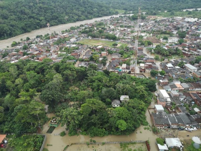 Governo brasileiro dispensa ajuda argentina no socorro às vítimas das chuvas na Bahia