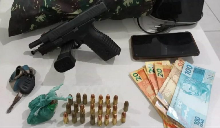 Homem é preso com arma, munições e droga em Porto Seguro