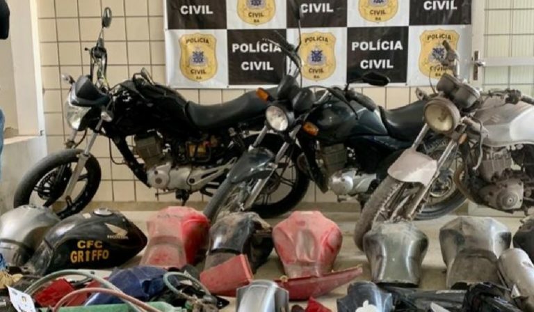 Dupla é presa por suspeita de furtar motocicletas no sul da Bahia