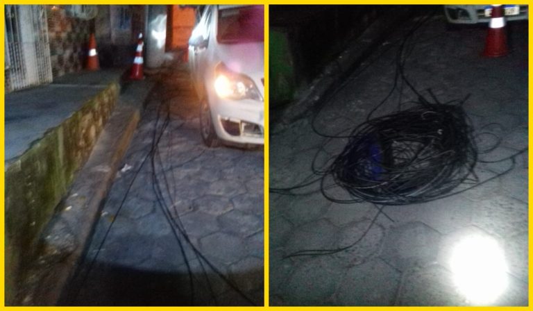 Coelba retira cabos soltos na rua em Porto Seguro, e esclarece que não eram de energia