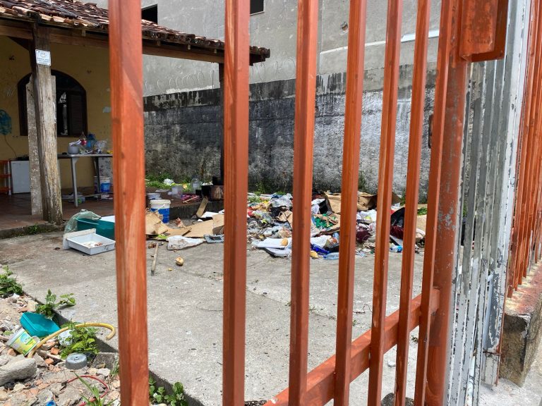 Moradores reclamam de usuários de drogas no centro em Porto Seguro