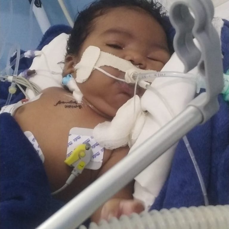 Família Eunapolitana pede ajuda para Recém-nascida com sopro no coração que precisa de transferência urgente